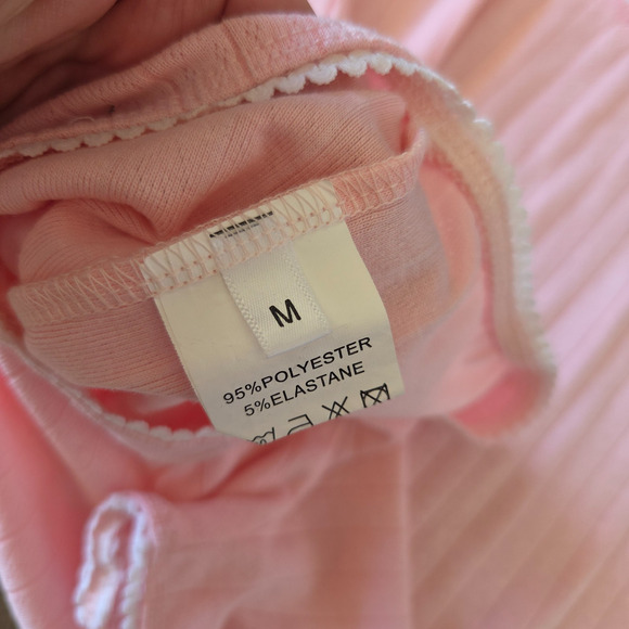 Pink Coquette Romper Size M New Sleeveless Heart Knit Romantic One Piece - Picture 7 of 8